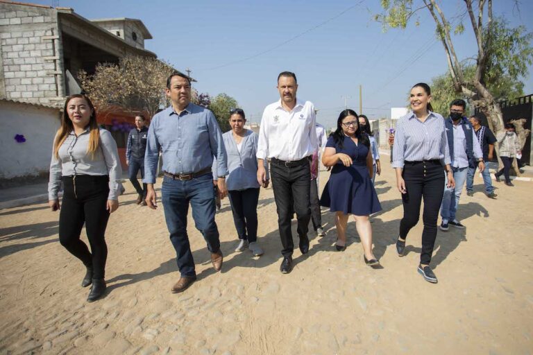 Entrega Gobernador obra social en Senegal de las Palomas por 16.2 mdp