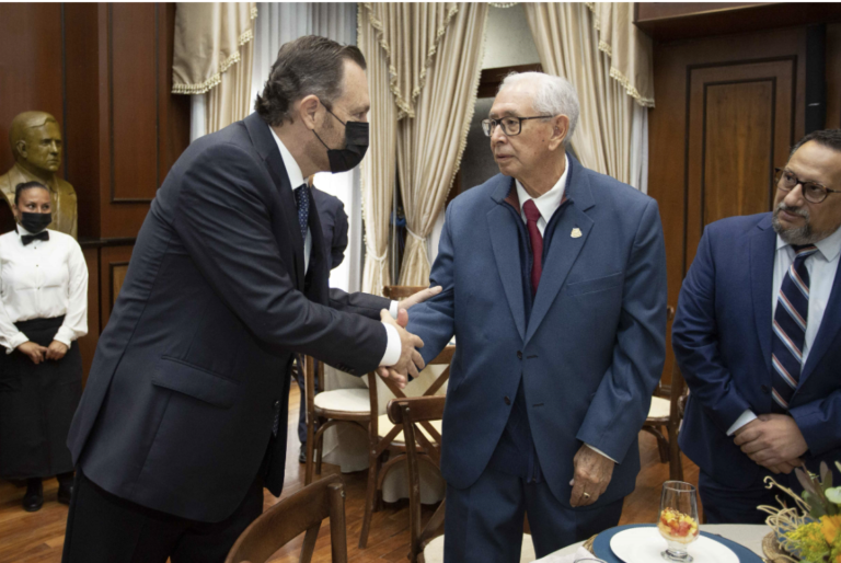 Preside Gobernador toma de protesta del Consejo de Valuadores del Estado de Querétaro
