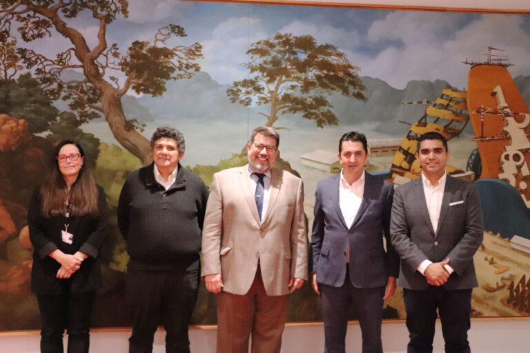 Abogan UPQ y UNAQ por proyectos con Escuela de Tecnología Superior de Montreal