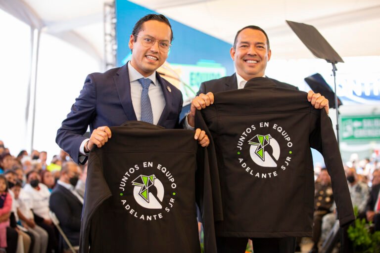 Asiste Secretario Particular al 1er Informe de Gobierno del Presidente municipal de SJR