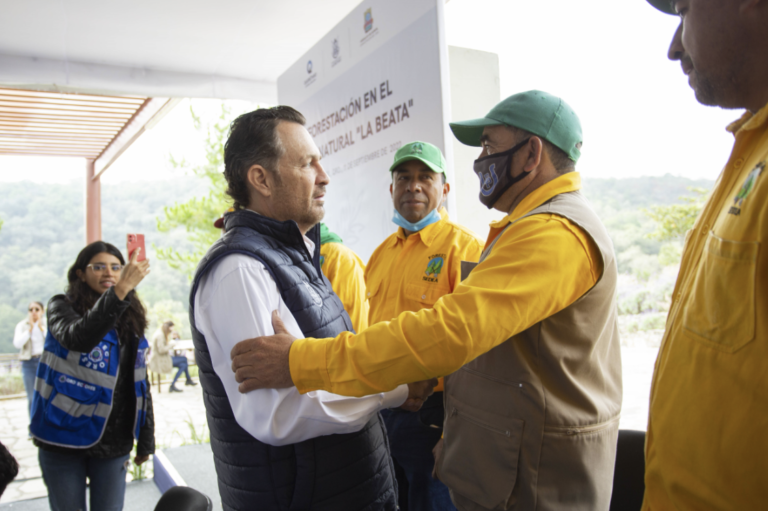 Encabeza Gobernador reforestación en Parque Nacional La Beata