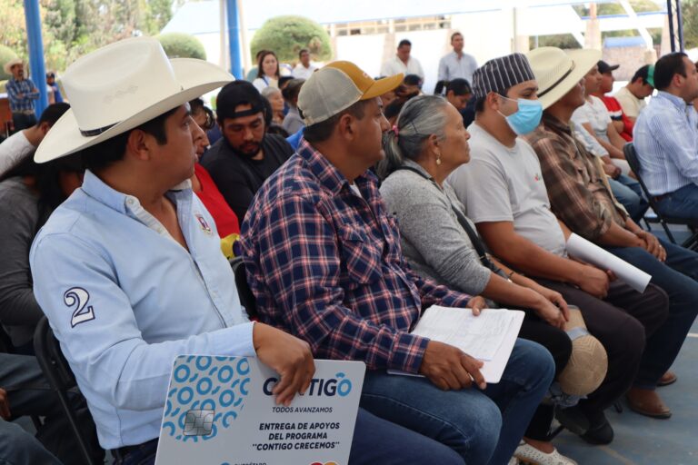 Entrega SEDESOQ apoyos a barbacoyeros