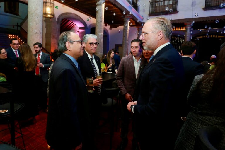 Atestigua Marco Del Prete toma de protesta del Consejo de Empresas Globales