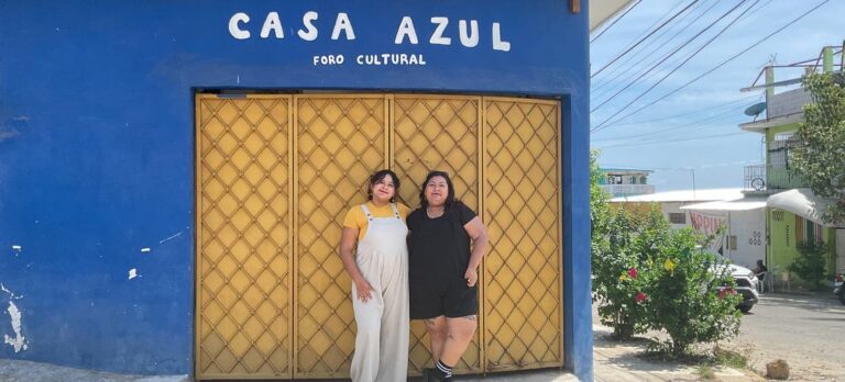Dos hermanas mexicanas buscan reactivar la cultura en Acapulco