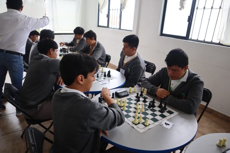 Premian a ganadoras y ganadores del XXIII Festival de Arte y Cultura CECyTEQ