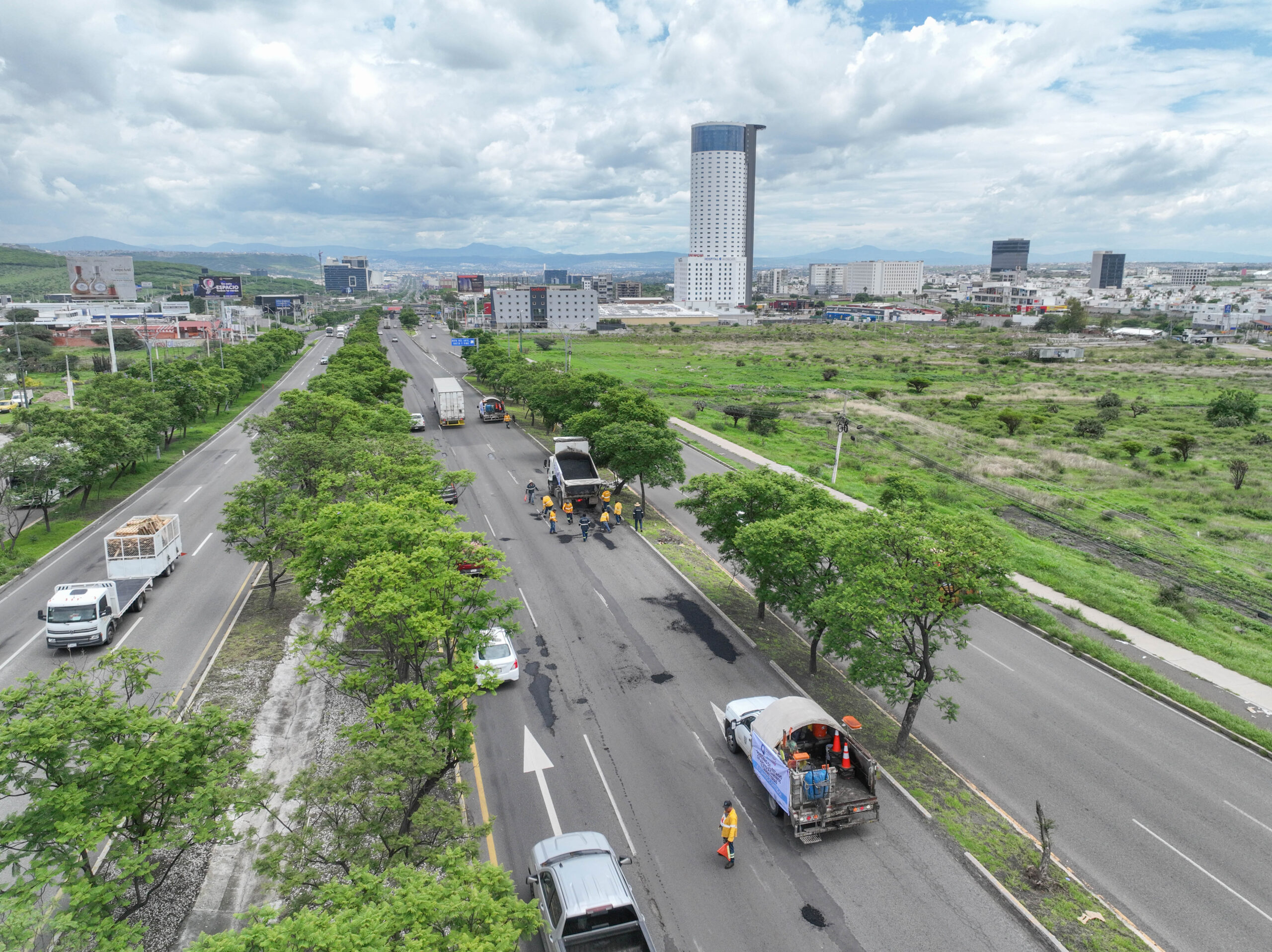 Realiza Gobierno del Estado mantenimiento en Paseo de la República