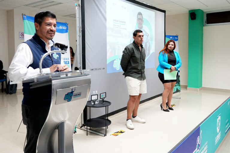 UTC impulsa cultura vial con ponencia de piloto de la NASCAR Omar Jurado